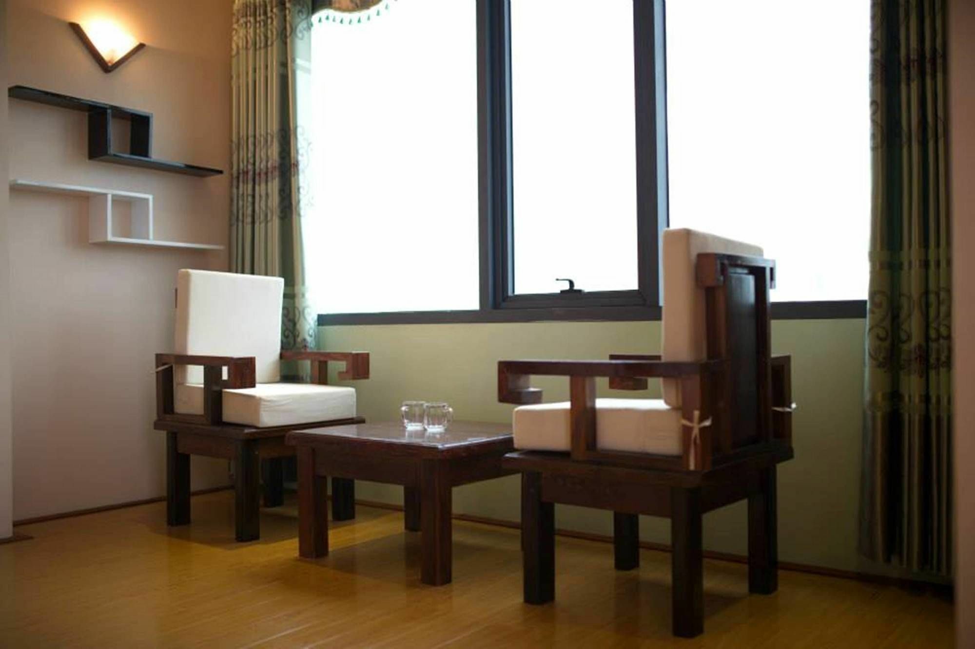 Ferienwohnung Poonsa Nguyen Phong Sac Hanoi Exterior foto